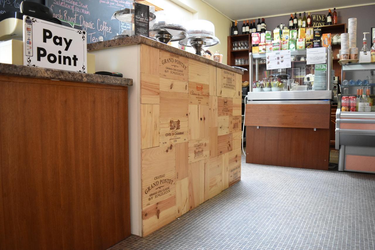 Westhouse Cafe N39 E0A6 Longford Quarto foto